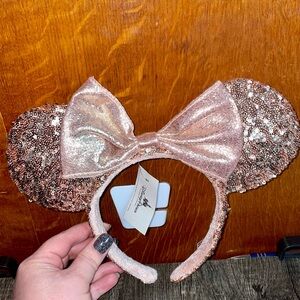 Minnie Mouse Ears Rose Gold